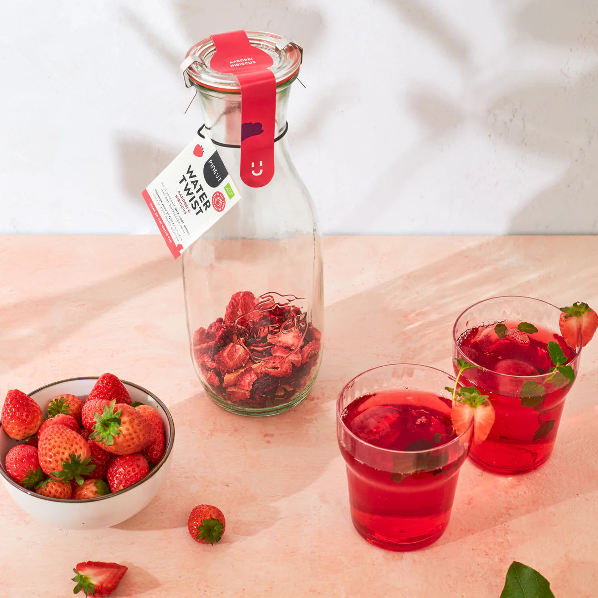 Pineut Watertwist Karaf Aardbei Hibiscus BIO