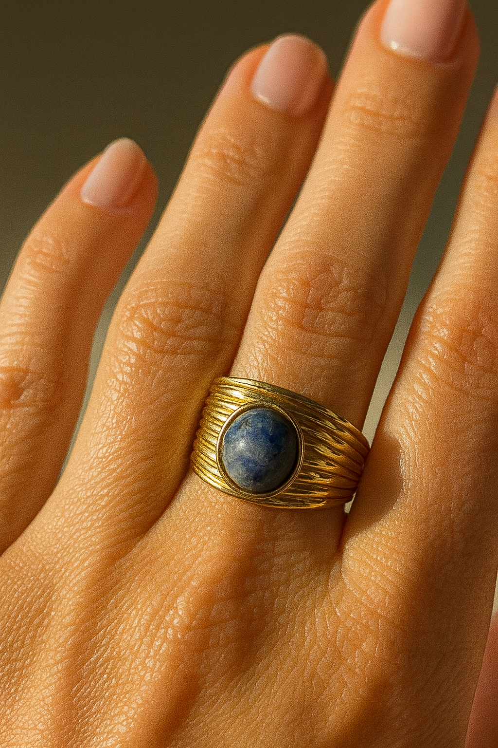 Blauwe met goudkleurige roestvrijstalen ring1