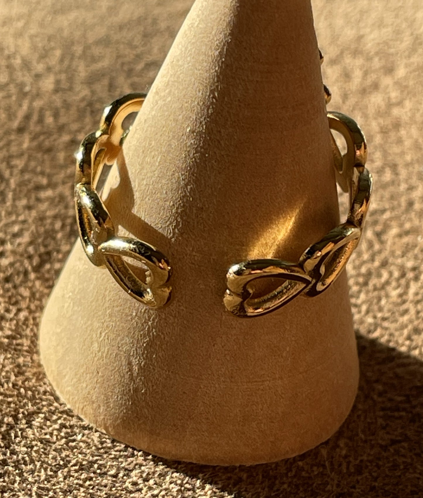 Goudkleurigegroothartringmetkleintjes_roestvrijstaal_72