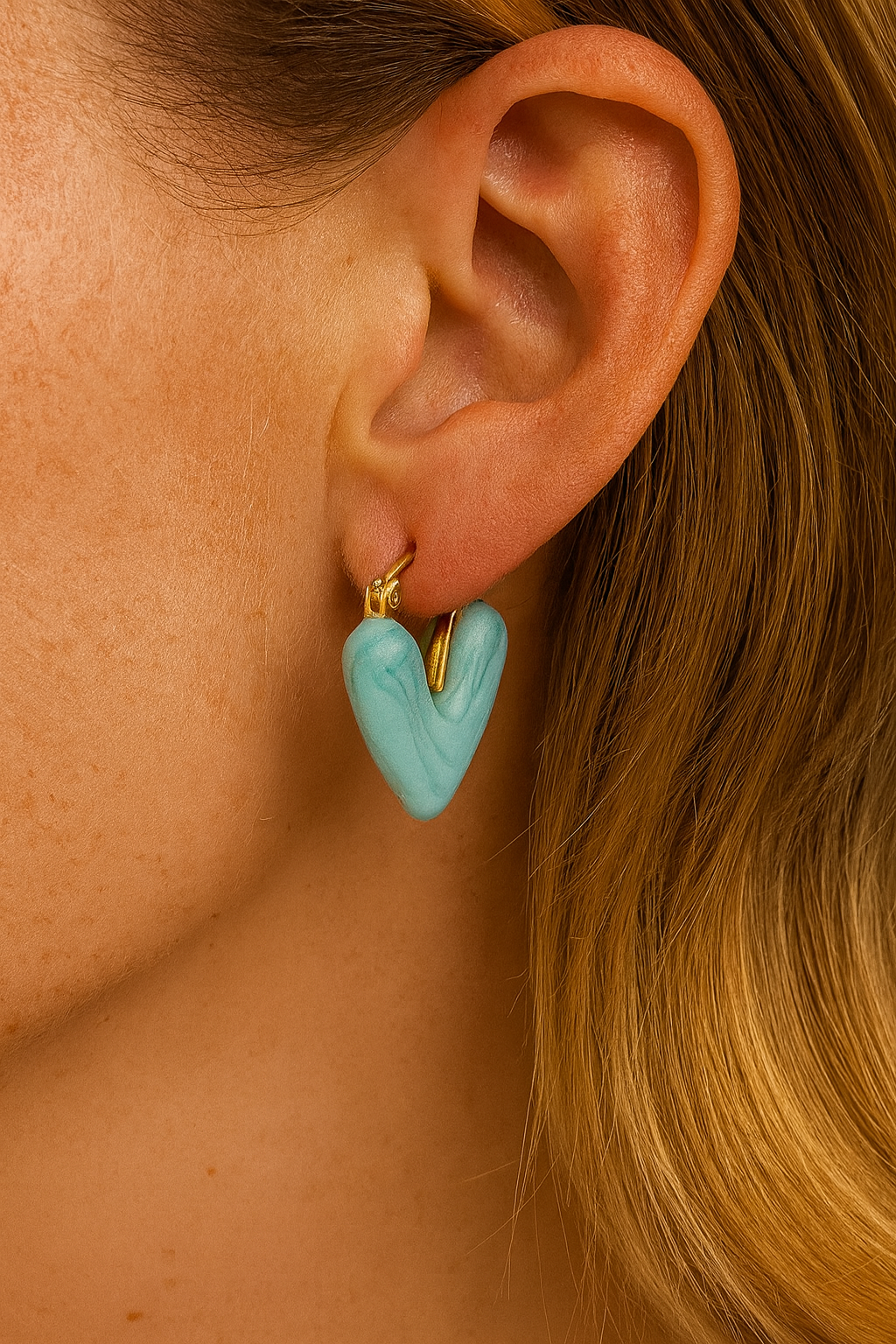 Stainless steel goudkleurige blauwe hart oorbellen