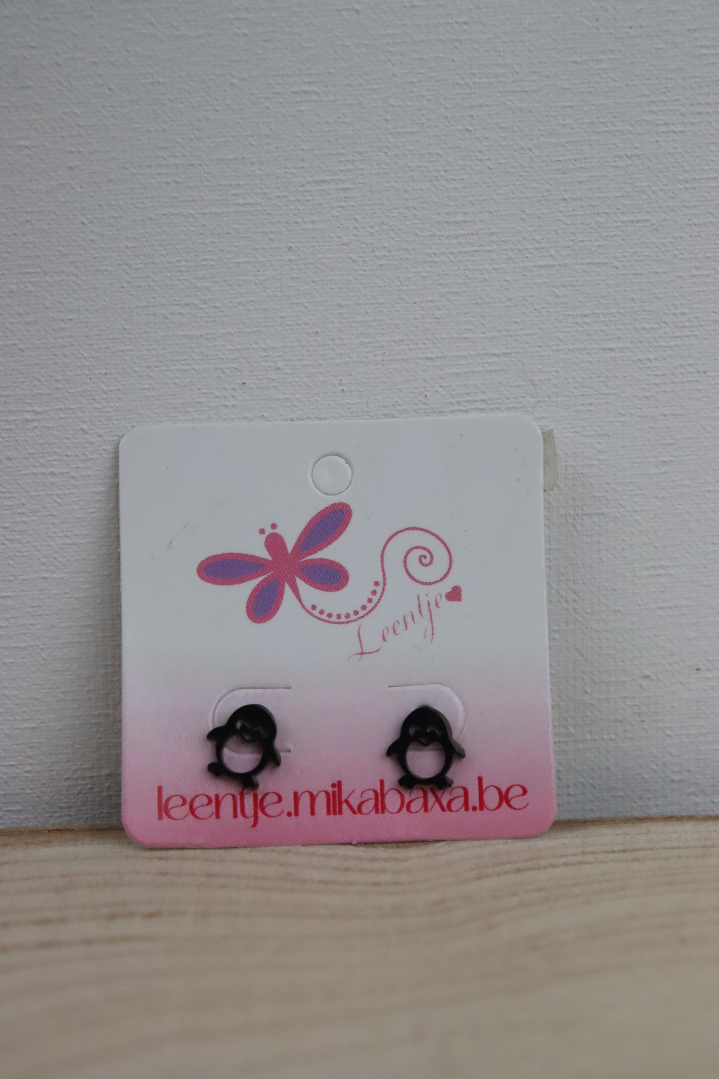 Zwarte pinguïn chirurgisch roestvrij staal oorstekers