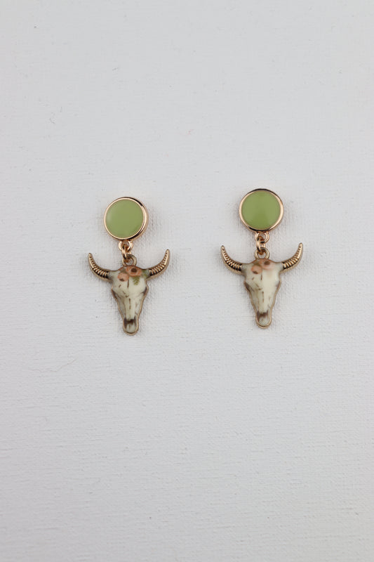 Goudkleurige groene stekertjes met bizon hanger