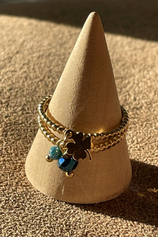 Goudkleurige ring met 2blauwe pareltjes en klavertje vier(roestvrijstaal)4