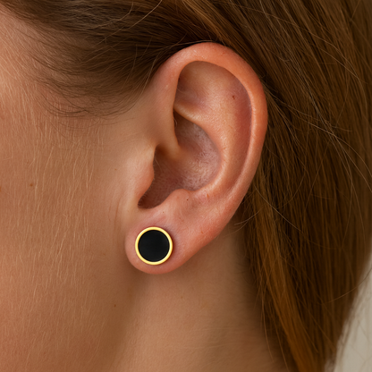Goudkleurige zwarte ronde oorstekers