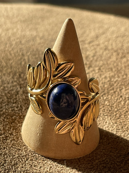 Goudkleurigeblaadjesringmetdonkerblauwesteen_roestvrijstaal_13