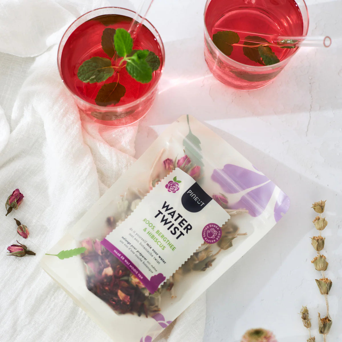 PineutWatertwist_Pouchbag_Roos_Bergthee_Hibiscus2