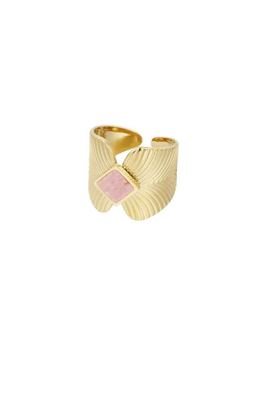 Ring blaadjes met roze ruit steen