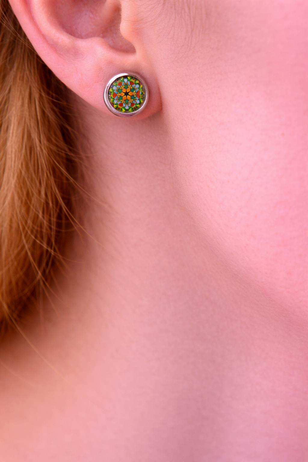 Zilverkleurige mandala bloem oorstekers ( chirurgisch roestvrij staal)