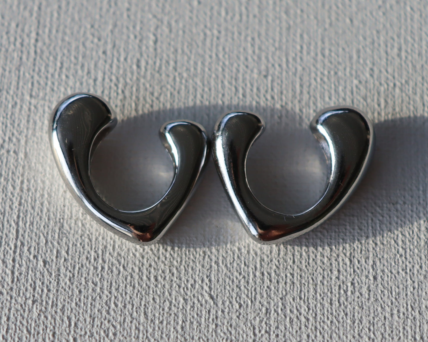 Zilverkleurige hart oorbellen( stainless steel)