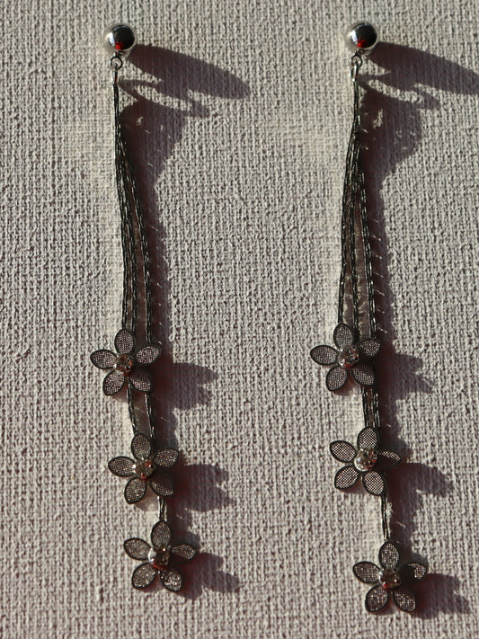 Zilverkleurige oorknopjes met diamant geslepen cobra kettingen met kristalheldere bloemen platina plaat